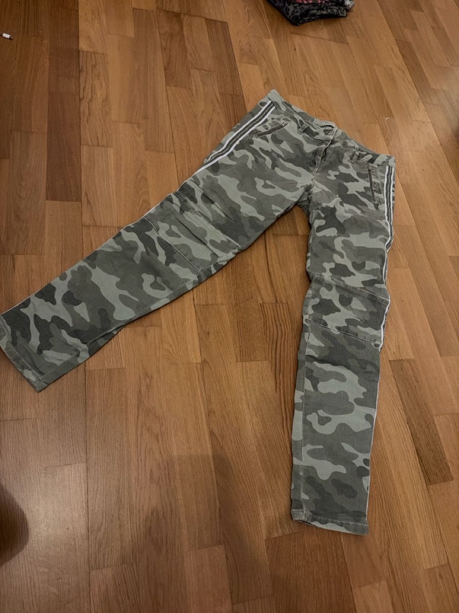 Jeans: Cargohose mit Streifen von Marc Aurel – Nuovo (secondo la descrizione) da Zollikerberg venduto da tho_kj7v