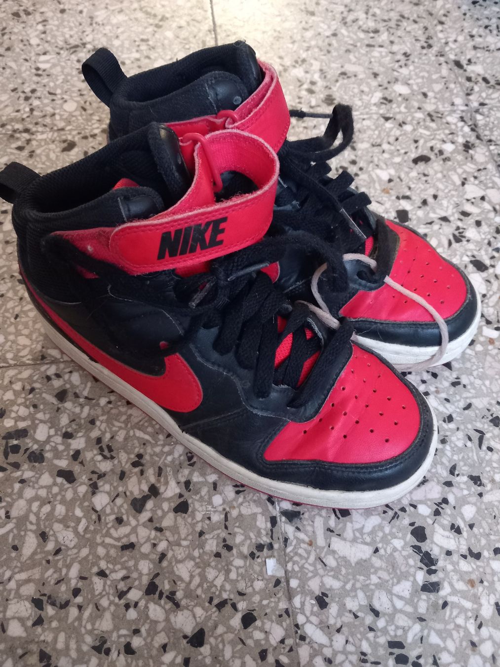 Nike Herrenschuhe: Baskets Nike 36 – Gebraucht aus Courrendlin von tititchoun