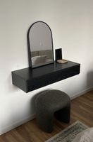 Wandregal mit 2 Schubladen schwarz Holzoptik neuwertig