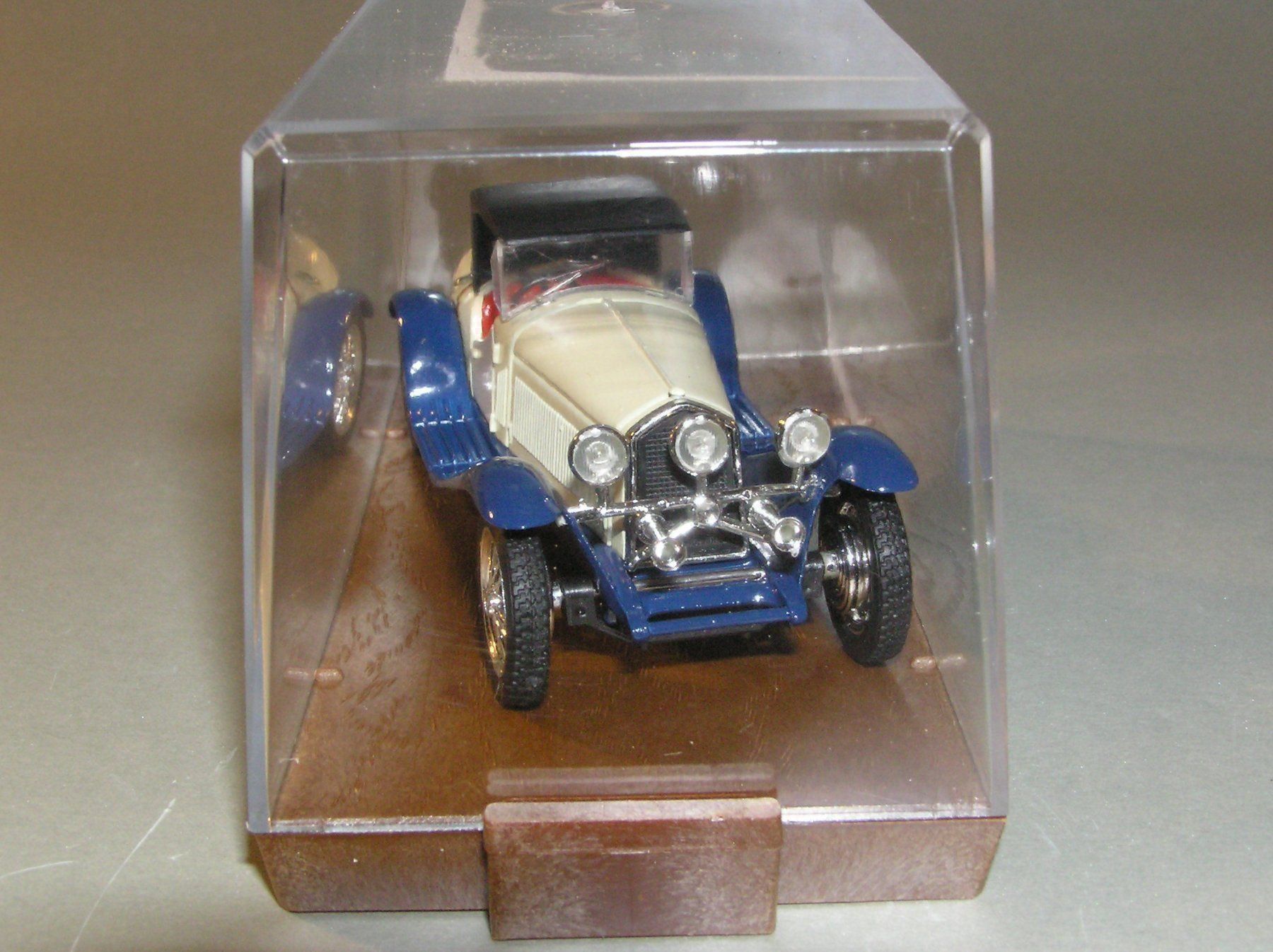 Brumm Modellini d'auto: BRUMM ALFA ROMEO 1932 – Usato da Grenchen venduto da country59 2