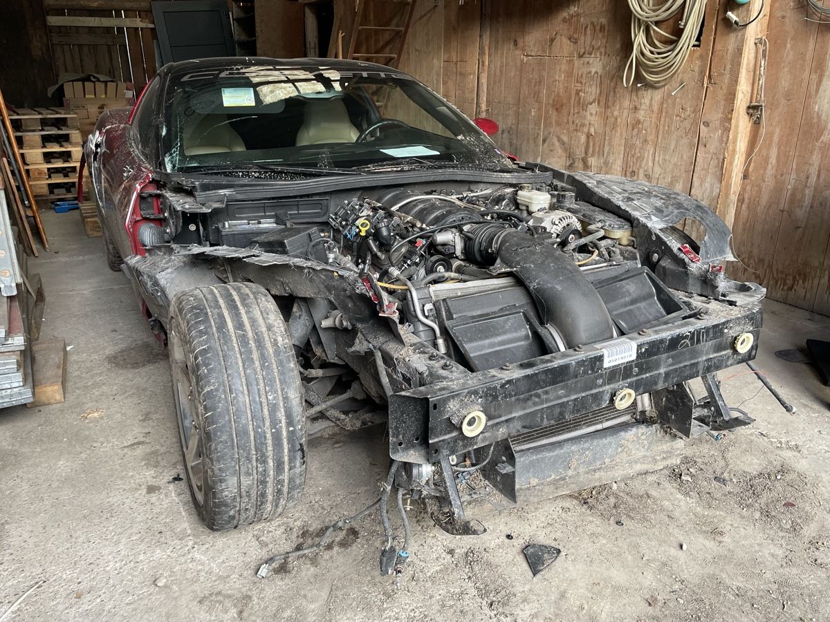 Chevrolet Tutti pezzi di ricambio auto: Corvette C6 Schlachter | LS2/T56 intakt – Usato da Gächlingen venduto da mar_2c2r