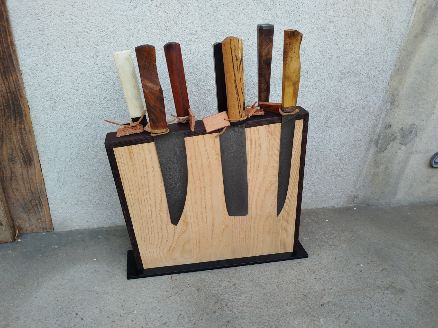 Articoli in legno: Messerblock aus edlem Holz – Nuovo (secondo la descrizione) da Huttwil venduto da brandschaer 1