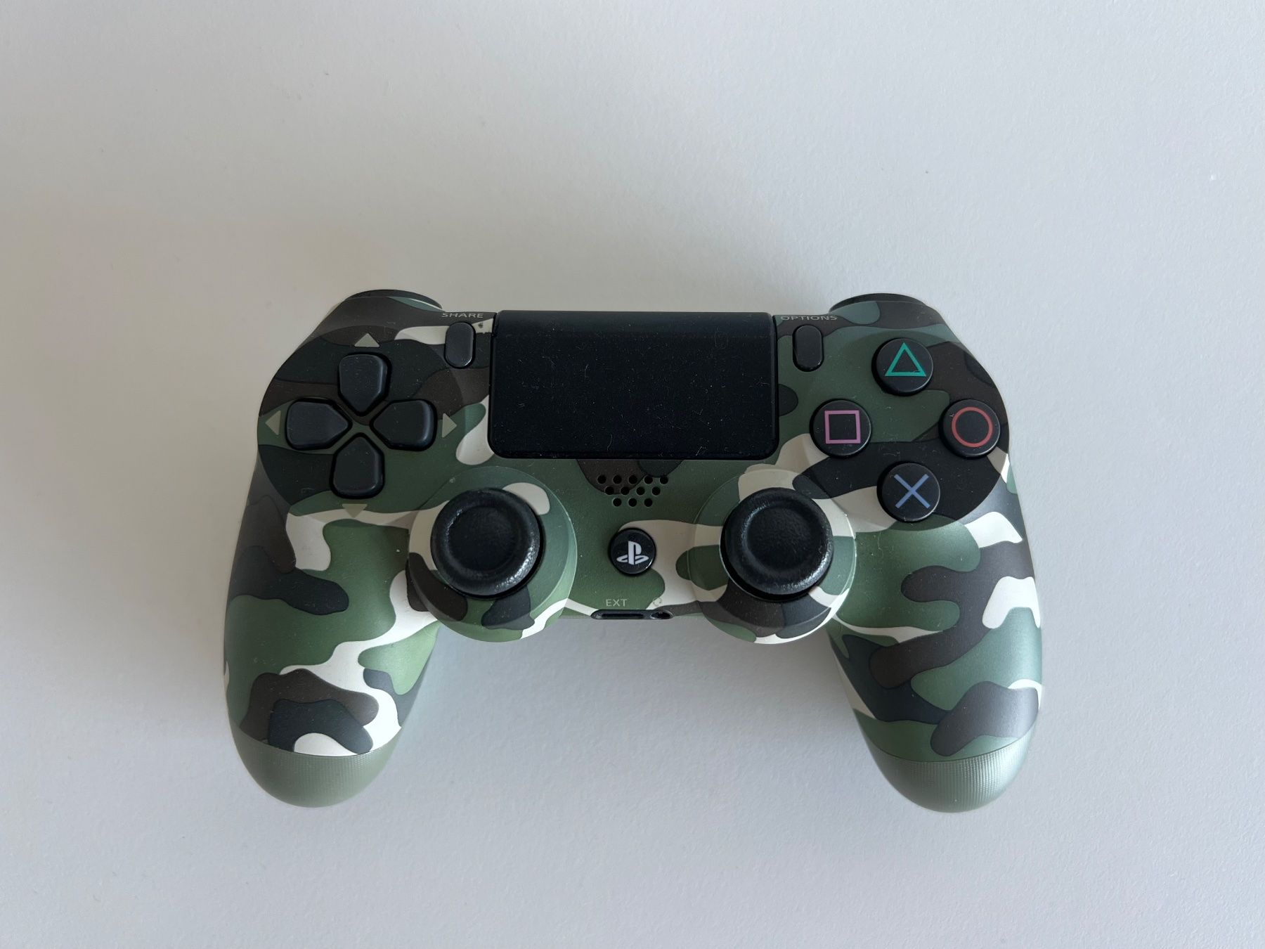 Sony Konsolen: Sony PlayStation 4 Slim inkl. 2 Controller, Headset, Spiele – Gebraucht aus Winterthur von Loic8472 2
