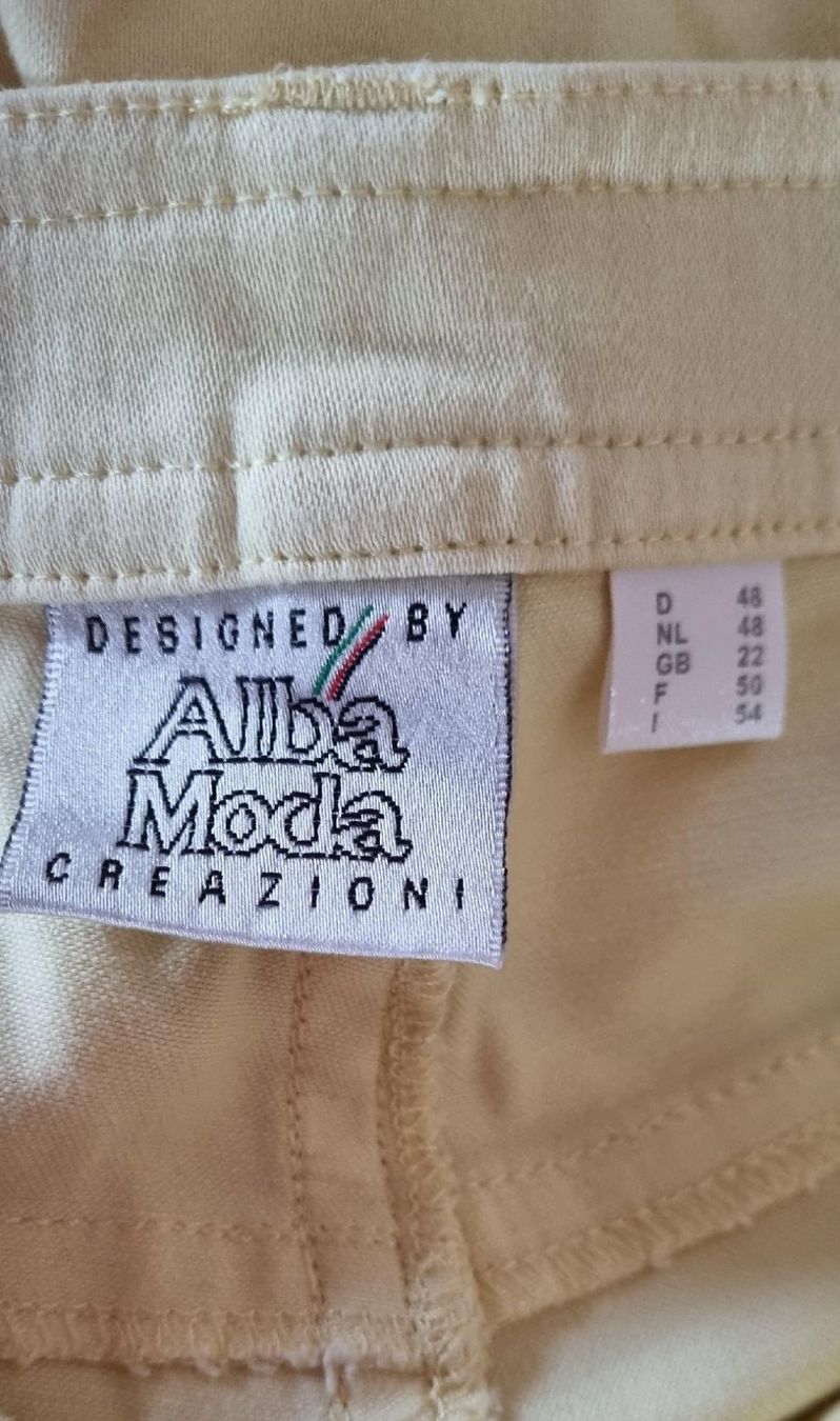 Alba Moda Pantalons: Bermuda ALBA MODA T48 – D'occasion à Tolochenaz par nieeva 1