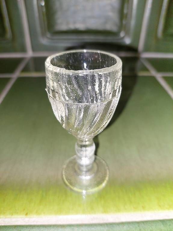 Gläser: 6 alte Likör/Schnaps Gläser Vintage – Gebraucht aus Reinach BL von Baessi 1
