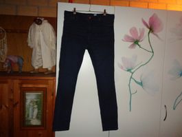 *** Skinny Regular Waist Jeans *** / von H&M