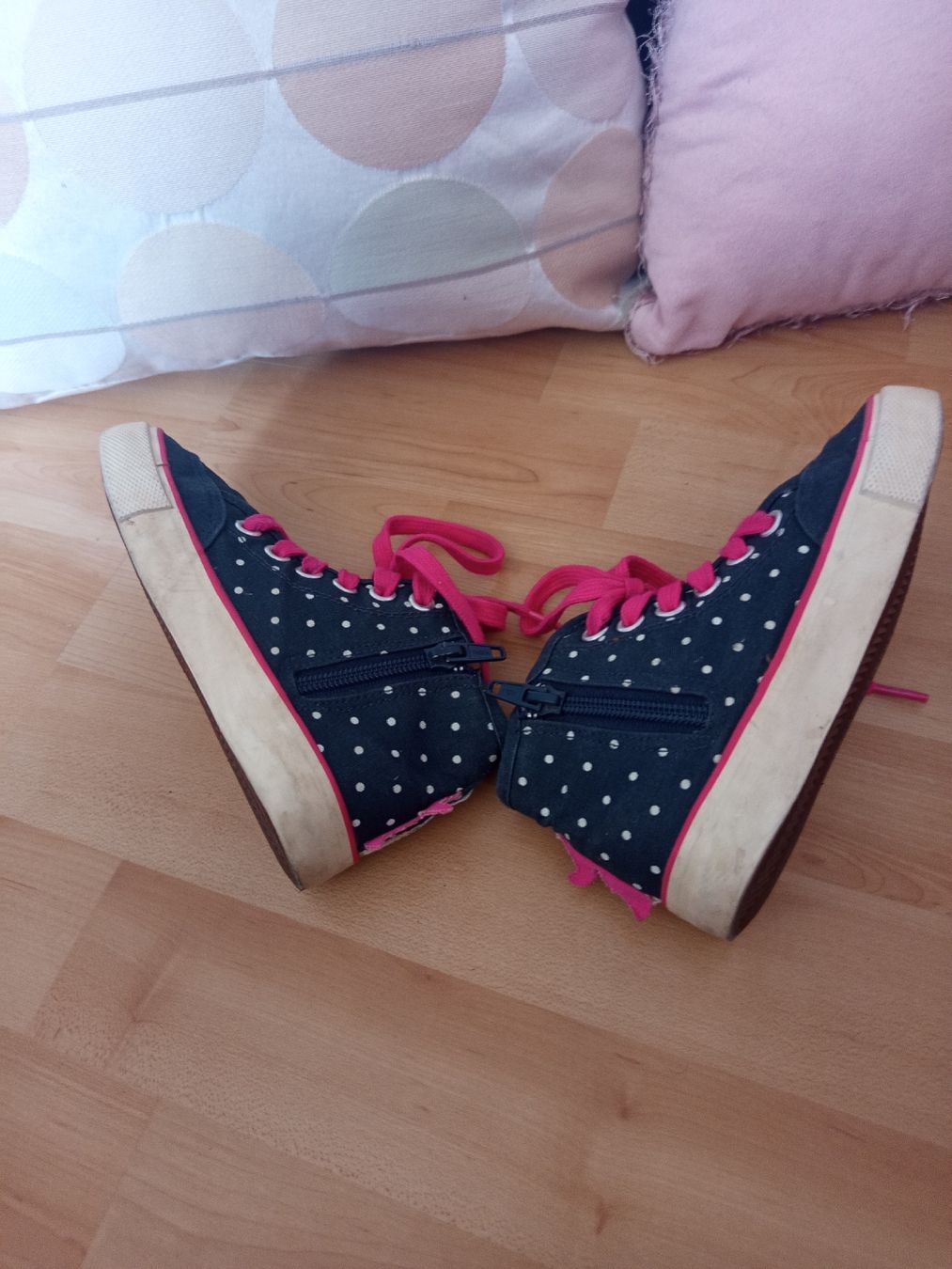Schuhe für Mädchen: DooDogs Sneakers Grösse 29  – Gebraucht aus Nidau von mka_mzd7 4