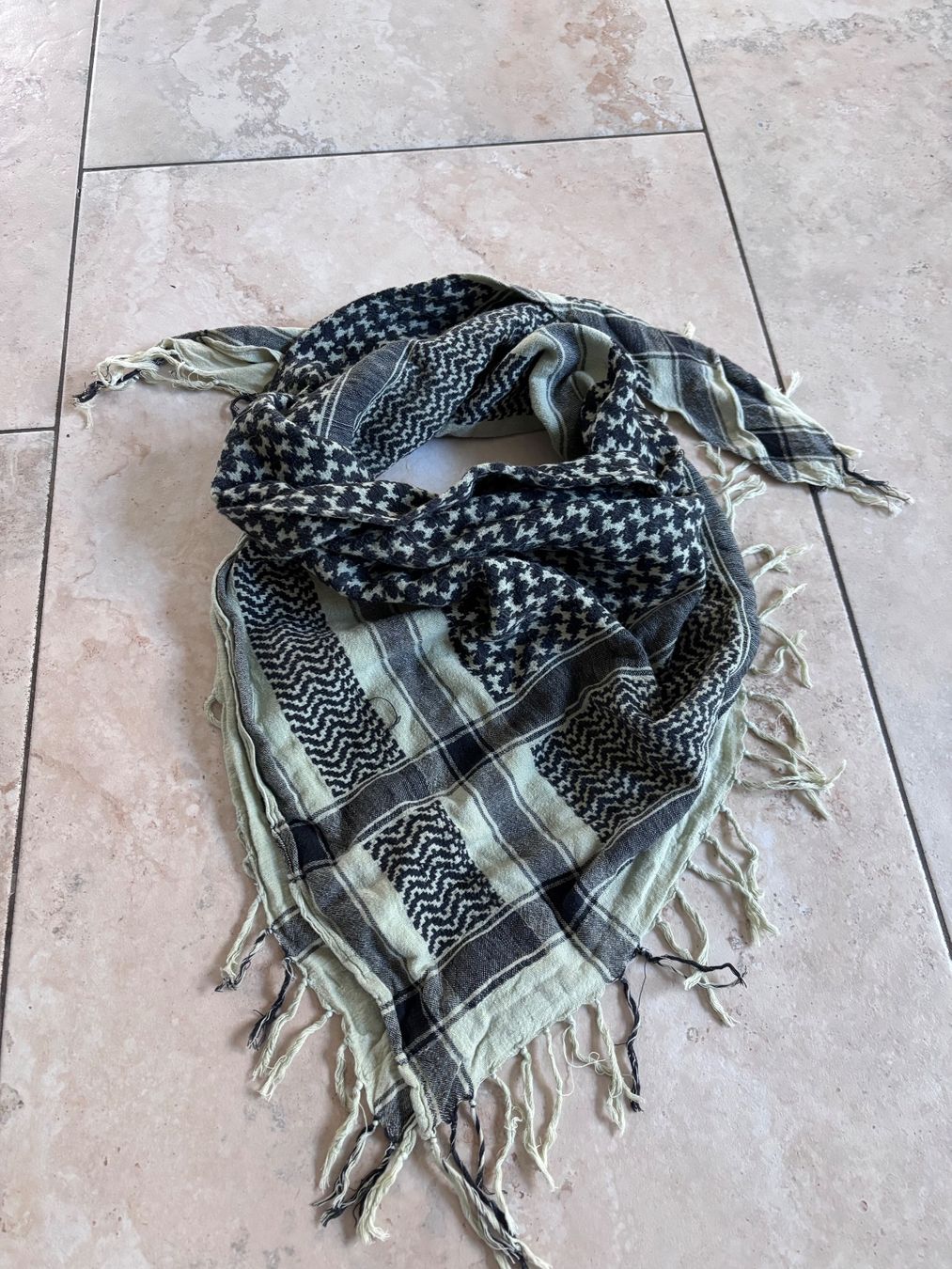Foulard & Sciarpe: Palästinensertuch Karomuster Schwarz/Hellgrün – Usato da St. Niklaus VS venduto da Wallis4ever