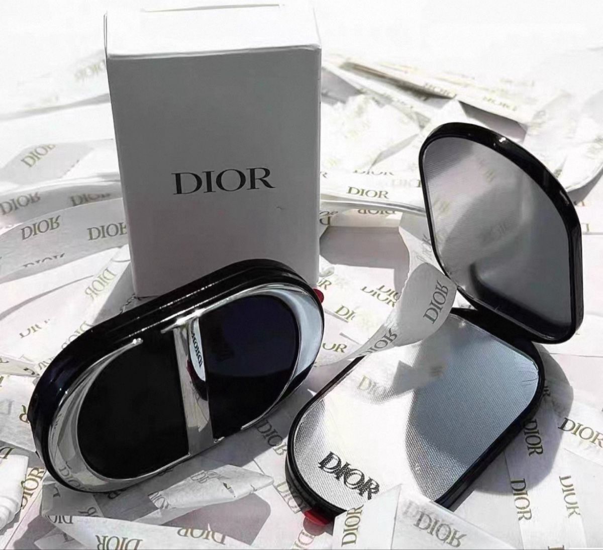 Make-up: Dior cosmetics Compact Mirror with Box – Nuovo e nell'imballaggio originale da Chur venduto da Madeys 4