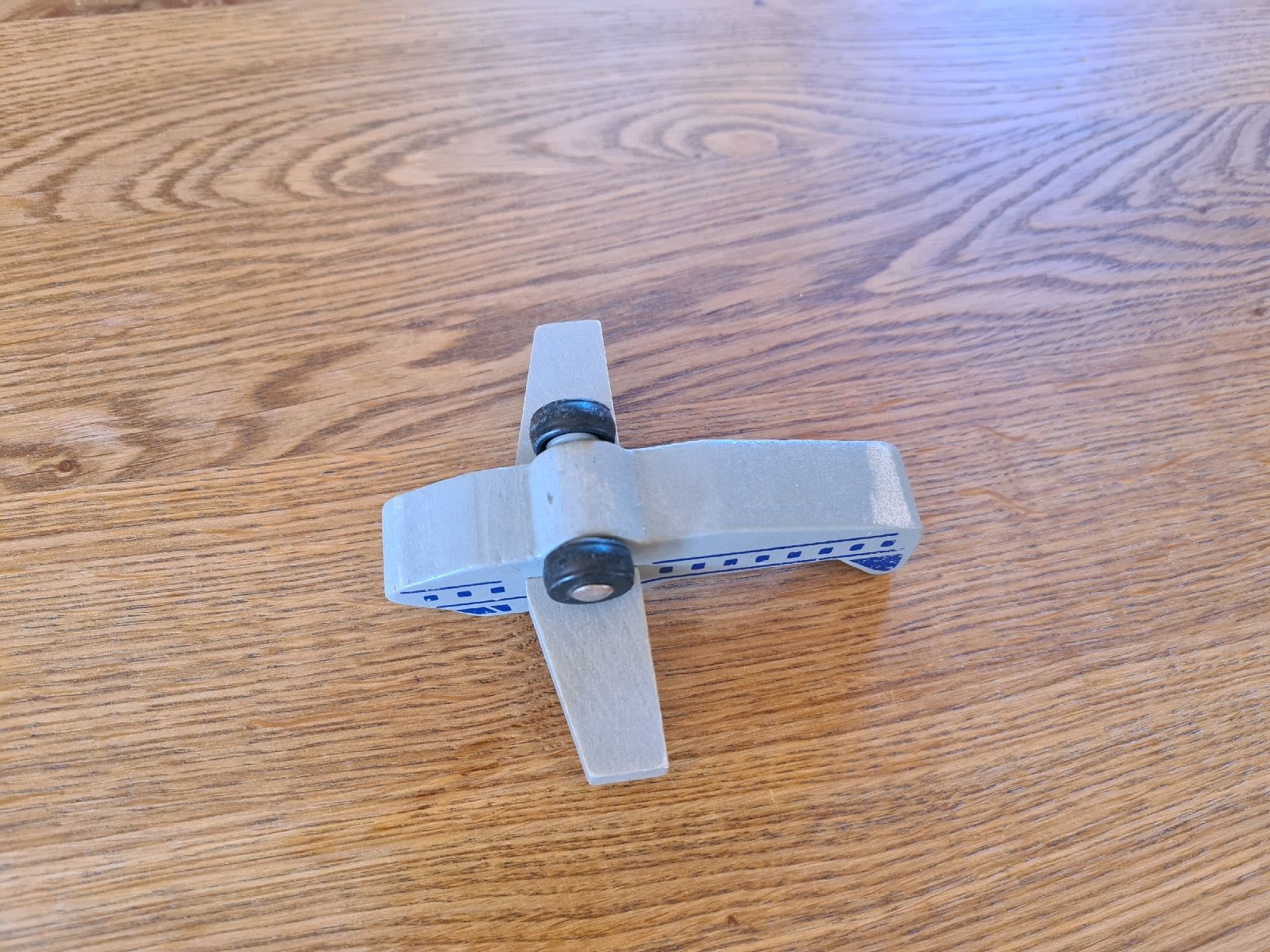 Jouets: Boeing 747 vintage Holzspielzeug – D'occasion à frutigen par Plethora14 2