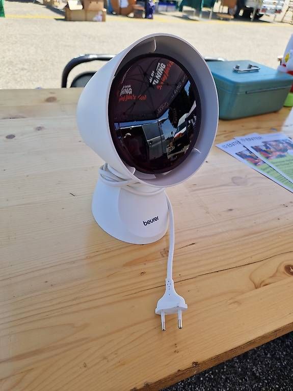 Radiateurs: Breurer Wärmelampe – D'occasion à Mümliswil par Sachs623