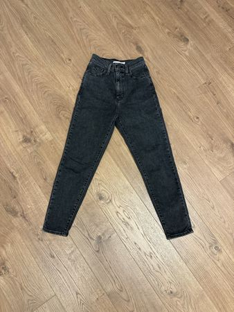 Levi‘s W23/L27 schwarz
