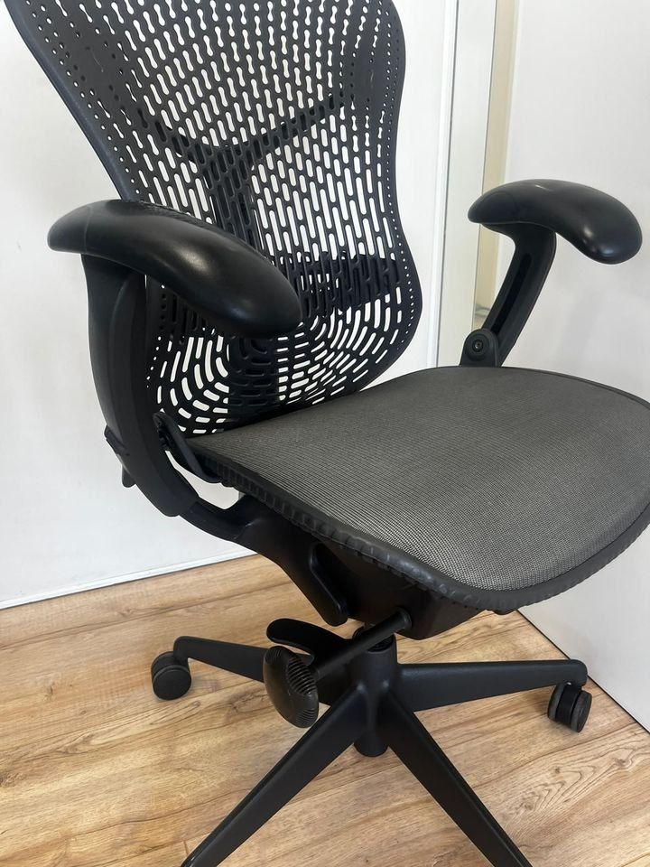 Herman Miller Stühle: Herman Miller Mirra Full Option – Gebraucht aus Purmerend von Offeco 5