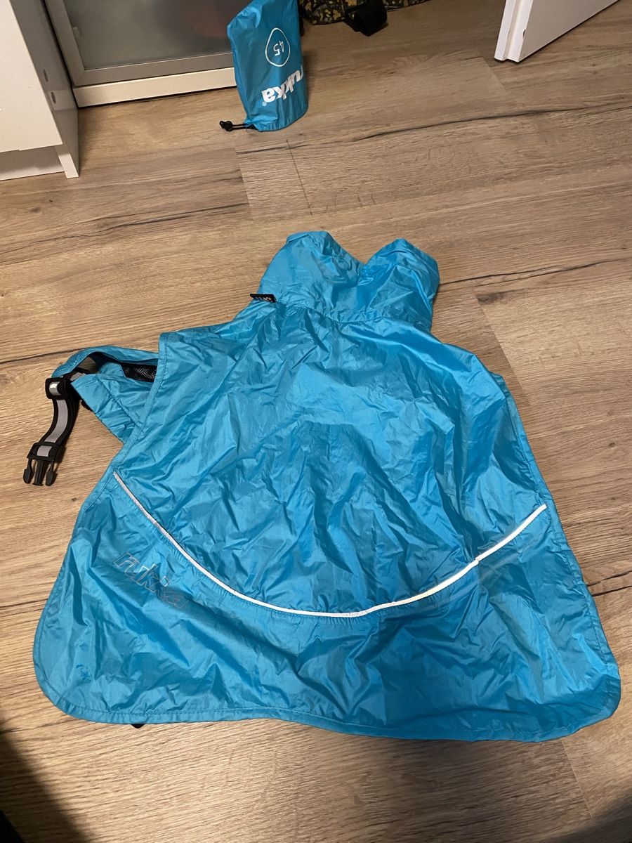 Abbigliamento: Rukka Hunde Regenmantel Grösse 45 – Usato da Zürich venduto da Lynn.se