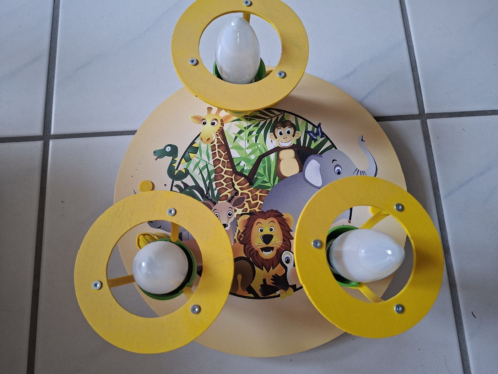 Lampen: Decken- oder Wandlampe Kinderzimmer Tiere 3 flammig Lampe – Gebraucht aus Freienstein von rtu_nn2c