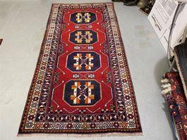 Atemberaubender sehr feiner Orientteppich Konya 121 x 245cm