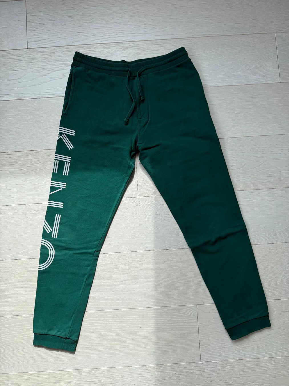 Kenzo Pantaloni: Kenzo - Cargohose / Jogginghose - Grösse M/L – Usato da Lugano venduto da onlyshop95