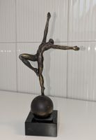 Bronze Figur Tänzerin 21,5cm auf kleinem Marmorblock
