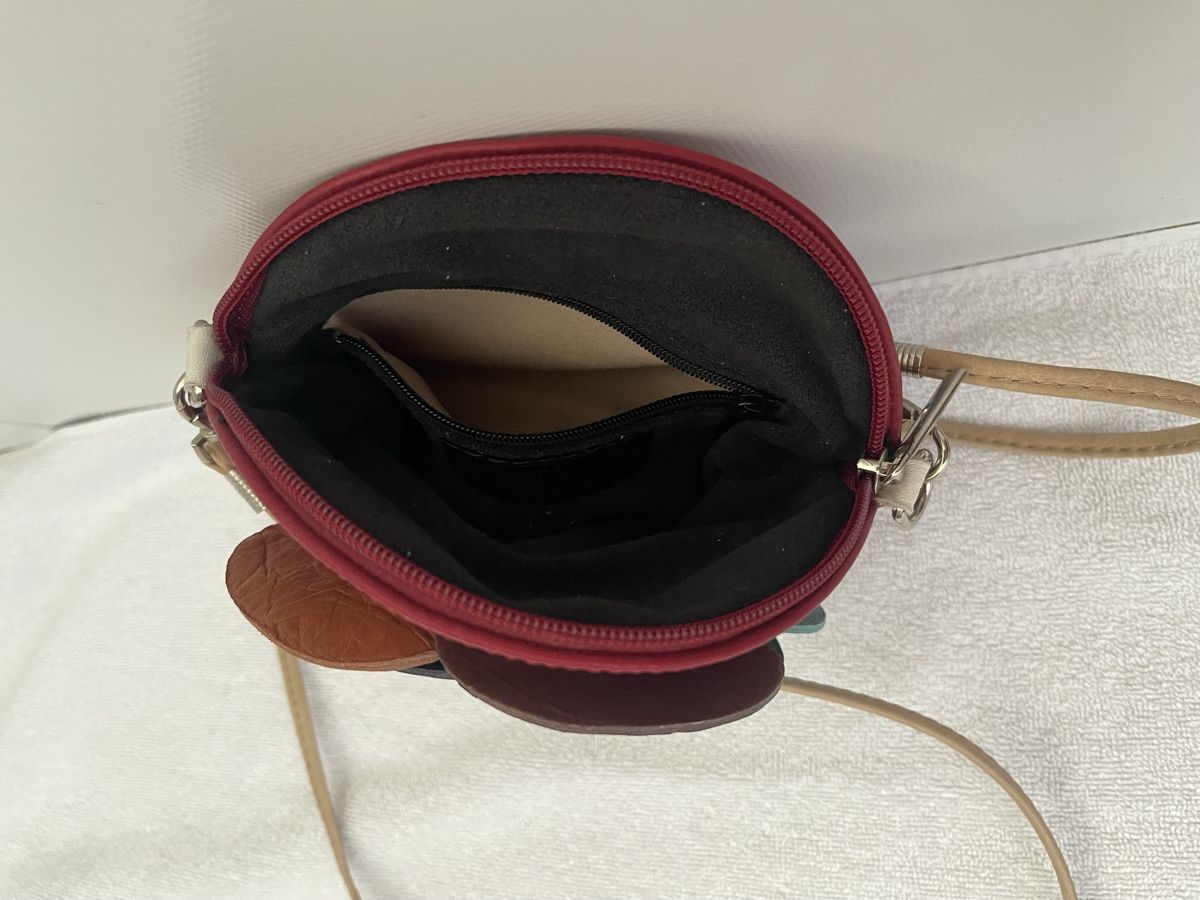 Borse & Zaini: Handtasche – Nuovo (secondo la descrizione) da Kaiseraugst venduto da muddy_fox 4