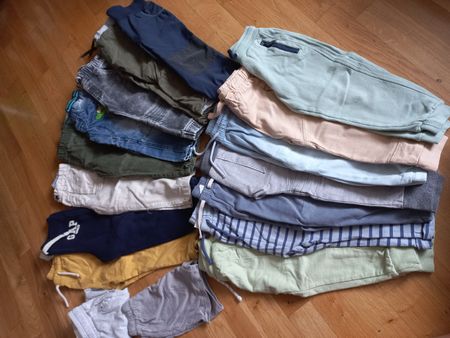 Kinder Kleiderpaket XL ( mehr als 50Teile) Grösse 98/104