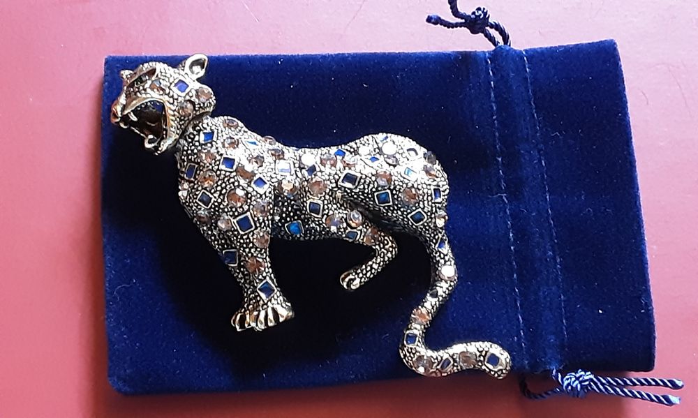 Vintage Rhinestone Leopard Brooch Pin Gold Tone | Kaufen auf Ricardo