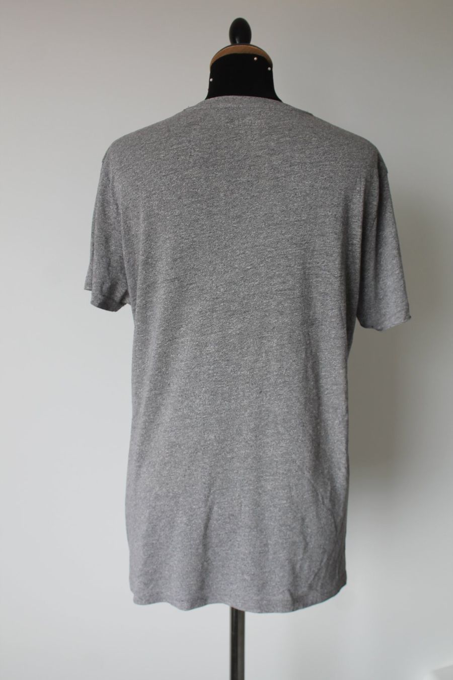 Hollister T-shirt: T-Shirt Hollister taille M – Usato da Chez-le-Bart venduto da jasse 1