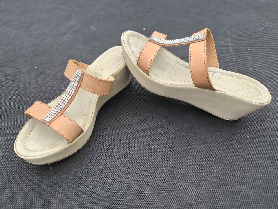 Damenschuhe: Mules compensées CUIR & strass CARINA, pointure 40 – Gebraucht aus Agiez von chouchanelle 3