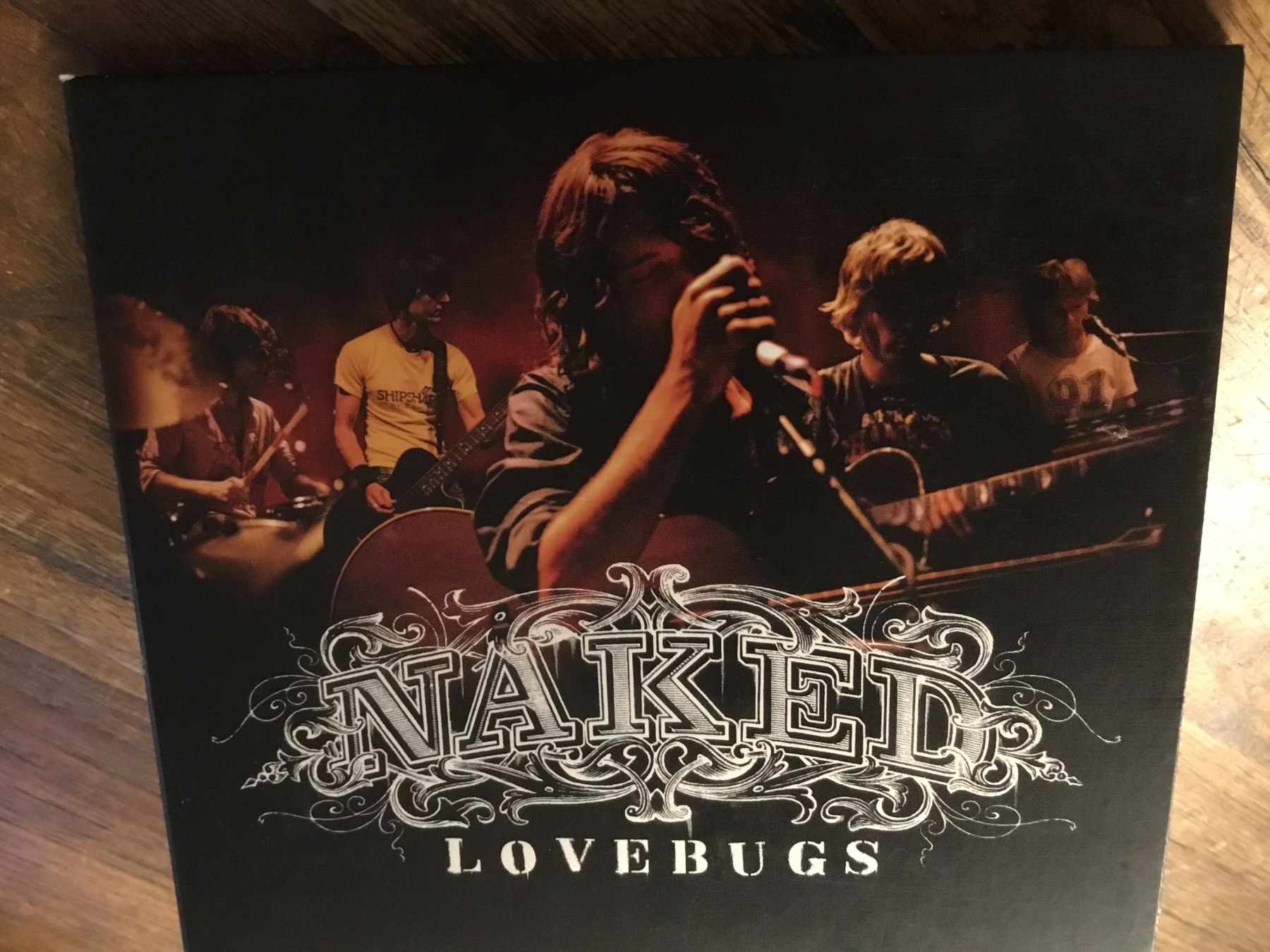 CD: Lovebugs Naked CD – Usato da Thierachern venduto da sweden08