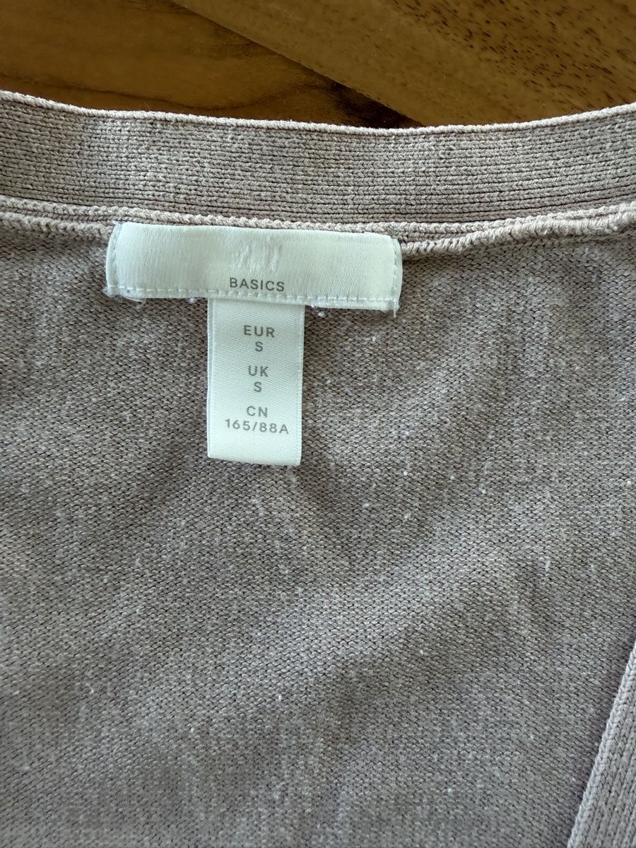 H&M Jacken: Damen Strickjacke Grösse S beige H&M – Gebraucht aus Amlikon-Bissegg von Rahelbr5 2