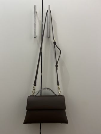 Handtasche Makani braun mit Schulterriemen neu