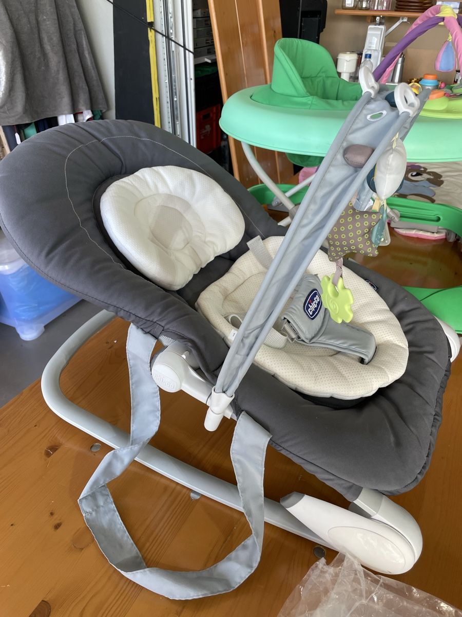 Chicco Sdraiette & Sdraiette a dondolo: Konvolut Chicco Babyspielsachen – Usato da Wünnewil venduto da 2day 7