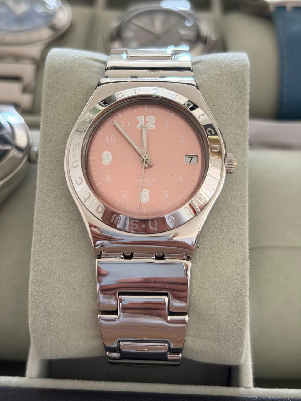 Swatch Montres: Swatch irony pink 35mm – D'occasion à Vevey par Eiden77