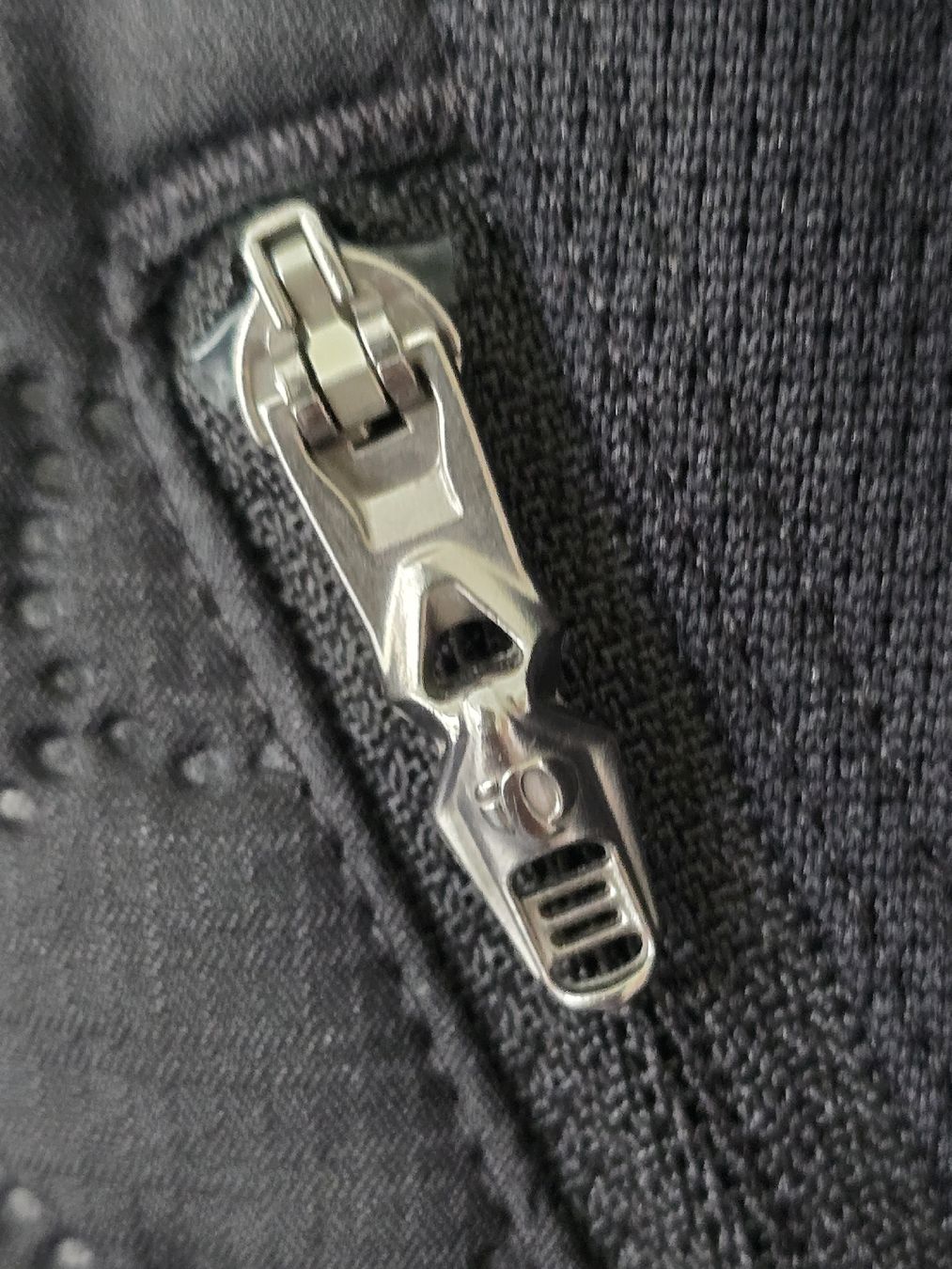 Pearl Izumi Jacken: Pearl Izumi Damenjacke, Grösse L (entspricht M) Top Zustand! – Neu (gemäss Beschreibung) aus St. Gallen von charly92 2