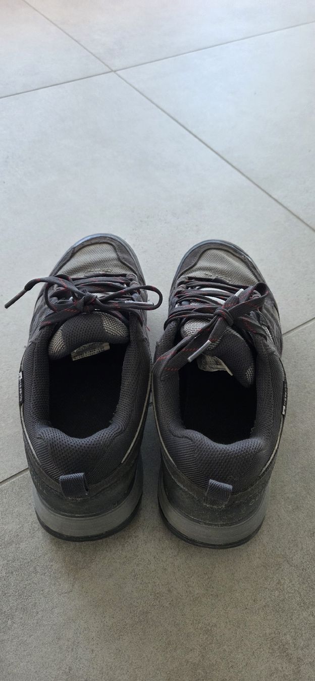 Scarpe per ragazzi: Schuhe Größe 37 wasserfest – Usato da Hausen am Albis venduto da Bruceundnemo 2