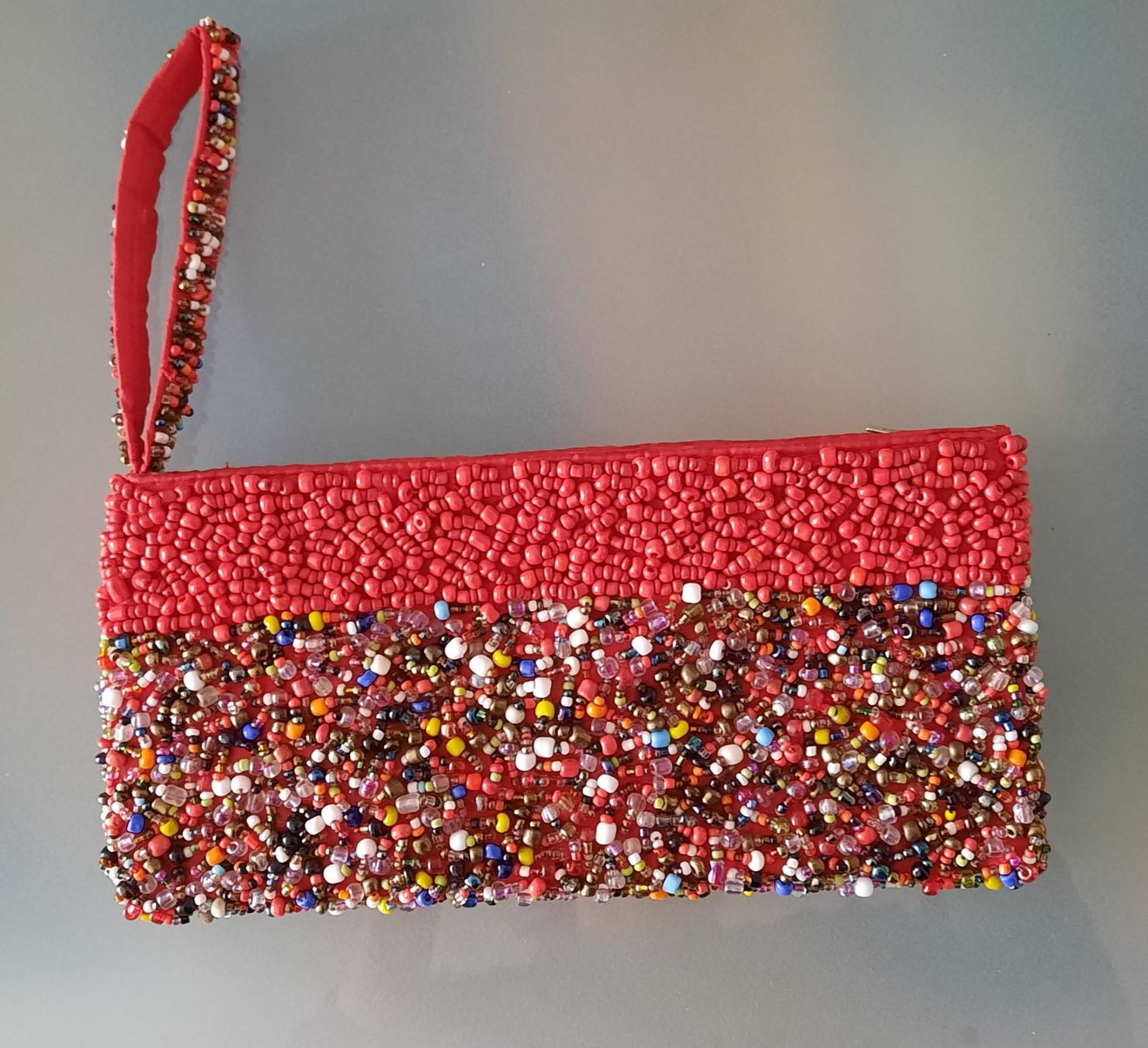 Borse da donna: Pochette borsetta in perline NUOVA – Nuovo (secondo la descrizione) da Lugano venduto da Rossana11