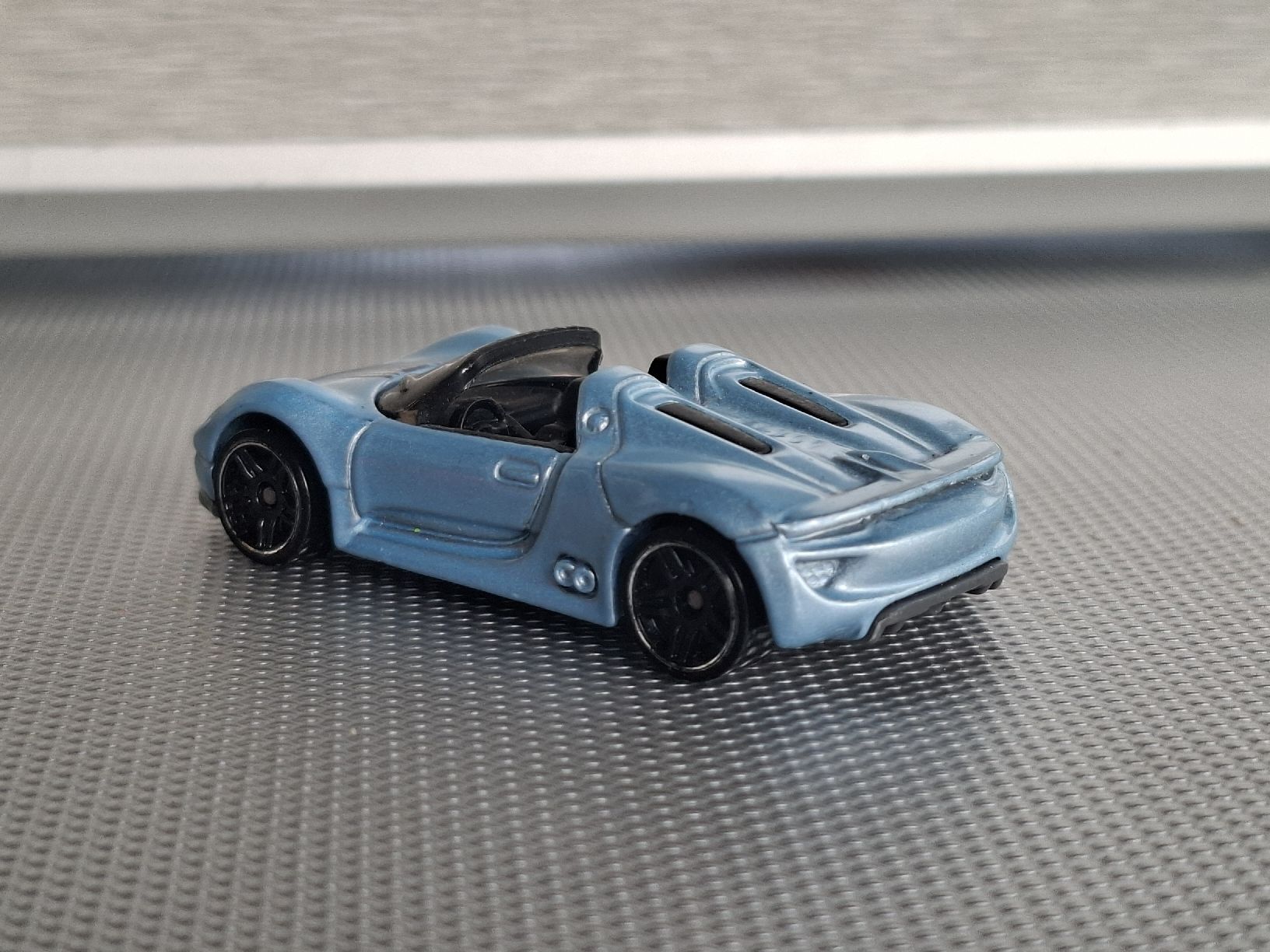 Hot Wheels Modellini d'auto: HOT WHEELS PORSCHE 918  – Usato da Reinach BL venduto da vwbora75 1