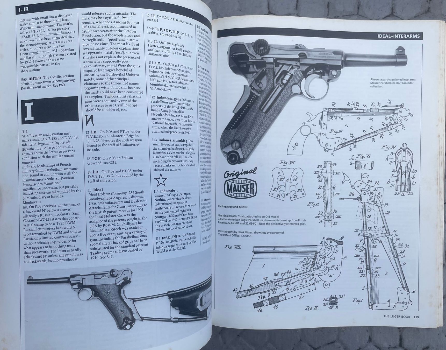 Bücher: The LUGER BOOK. John Walter 1991 – Defekt aus Versoix von HELVETICA_1 4
