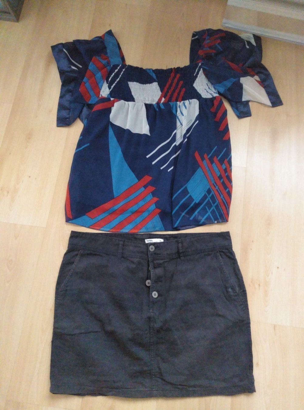 Gonne: Outfit Jupe +Bluse Gr.XL – Usato da Schöfflisdorf venduto da cri_8gn5