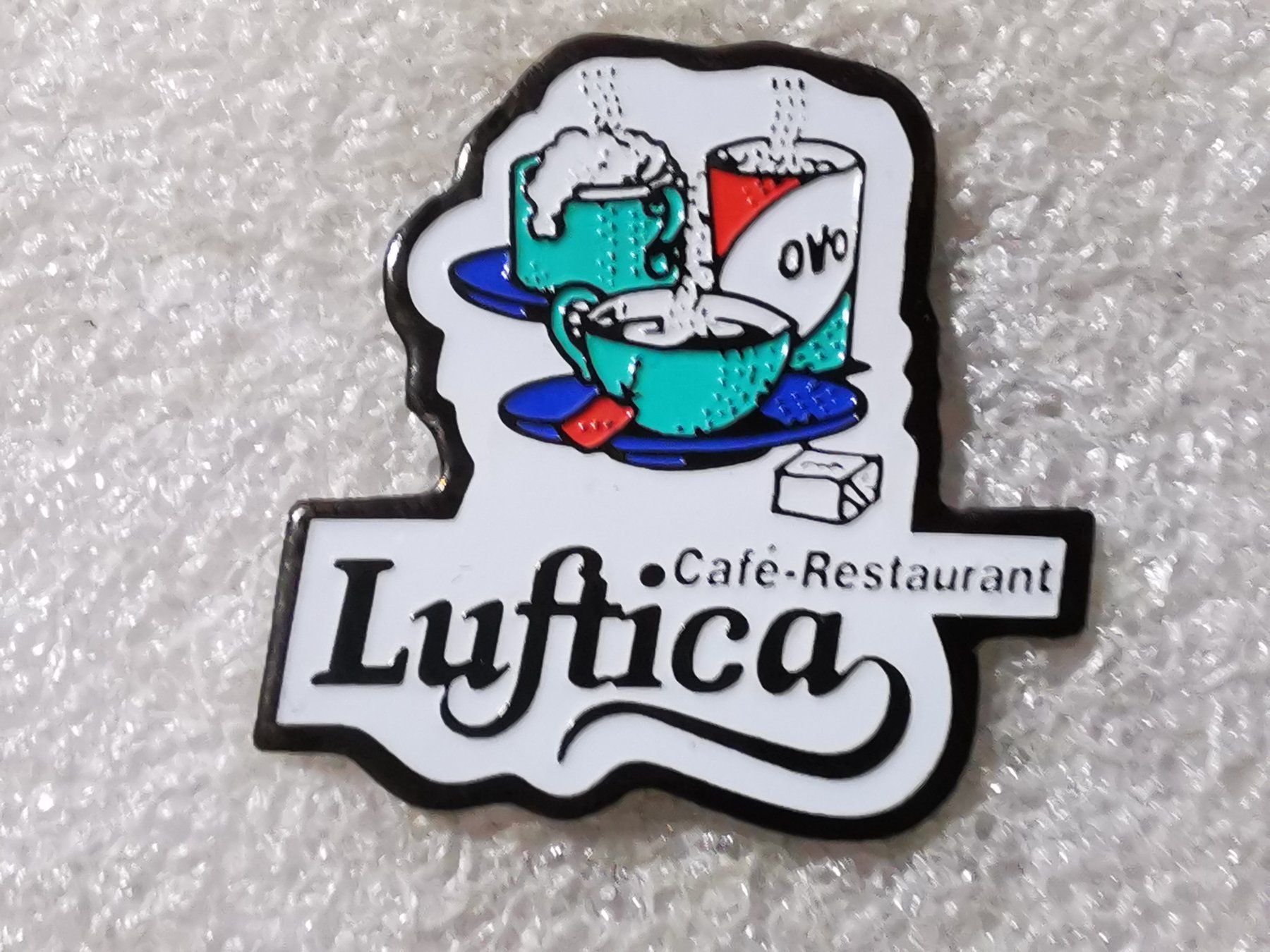 Placchette & Badge: Ansteckpin 103: Restaurant Luftica – Usato da Oppligen venduto da Pin-Fall-Shop