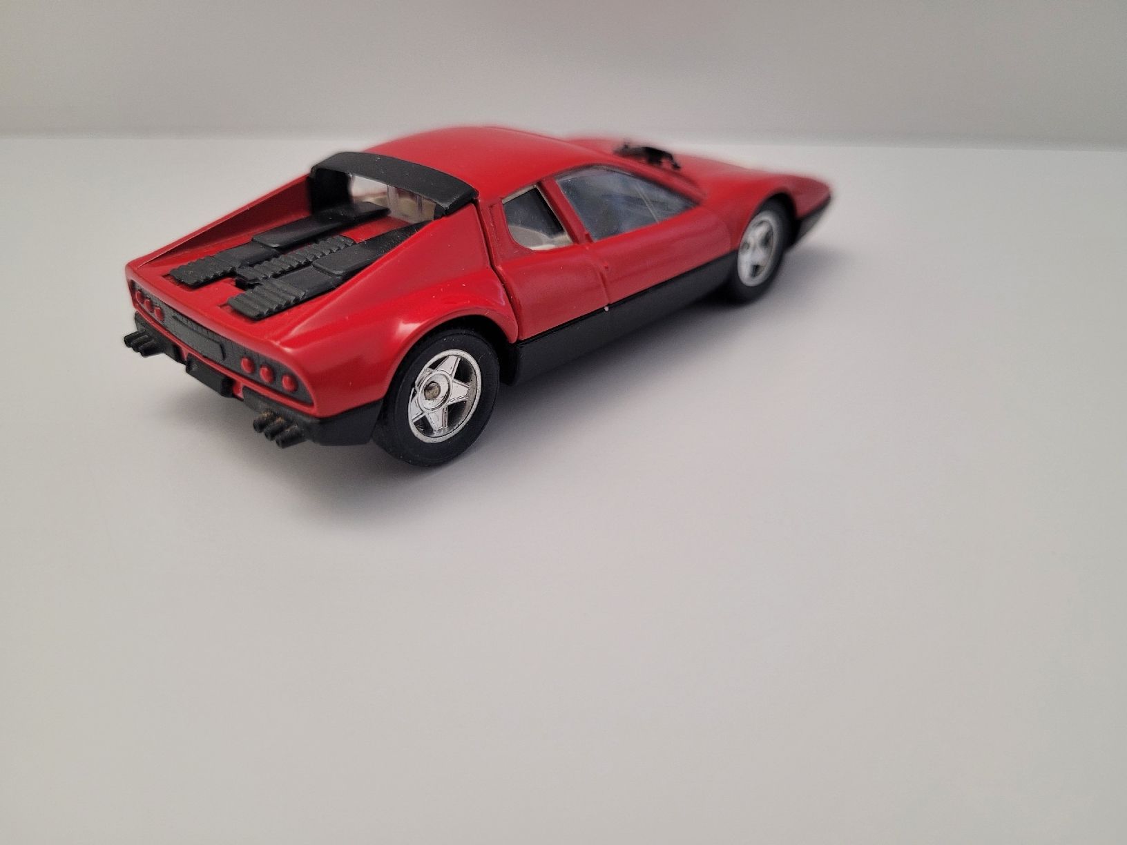 Solido Modellini d'auto: FERRARI BB (SOLIDO) 1/43 NEU – Nuovo (secondo la descrizione) da Zumikon venduto da tho_9zm8 3