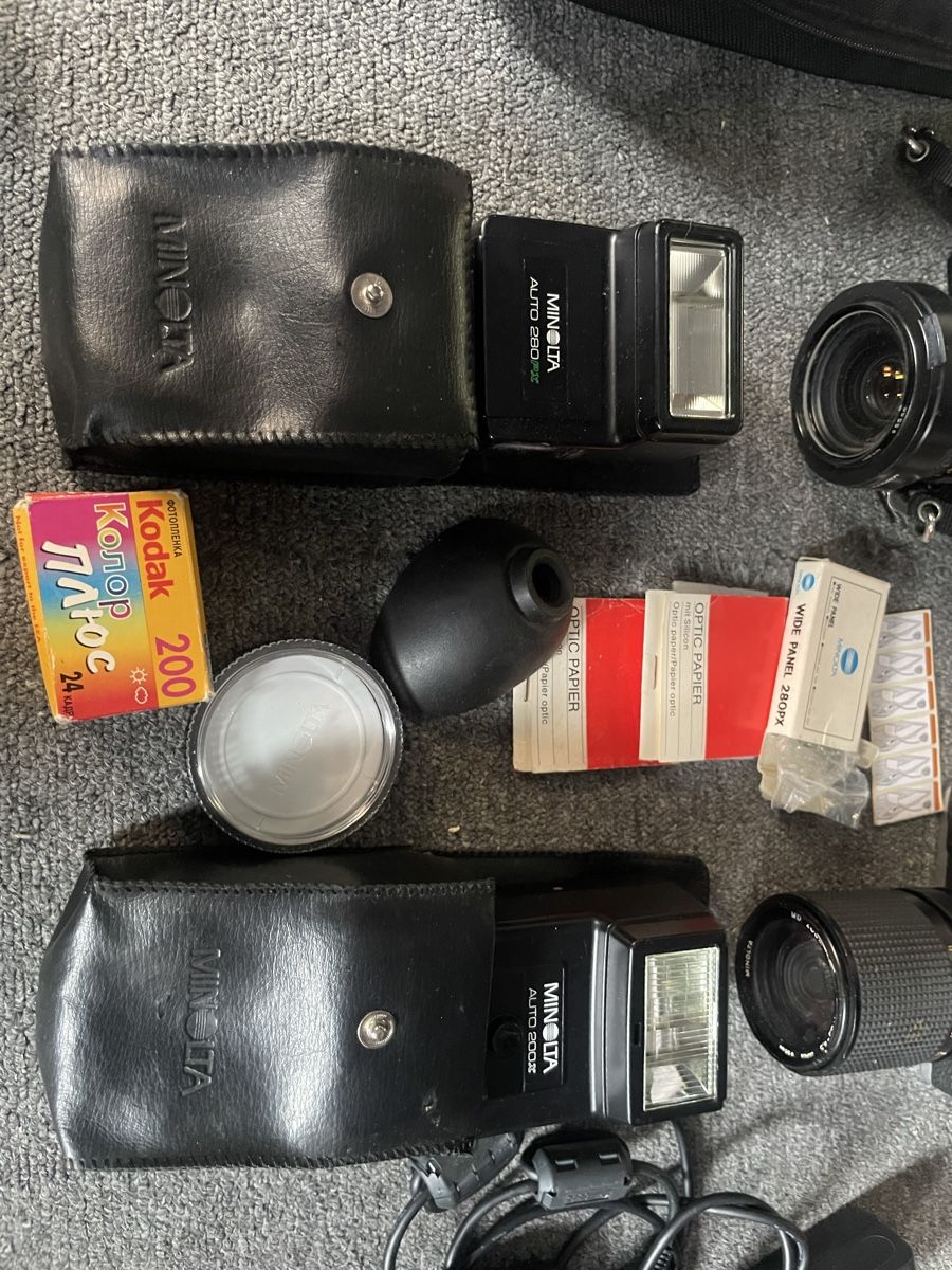 Minolta Fotocamera: Minolta Kamera Set mit Zubehör & Tasche  – Usato da Bäch SZ venduto da inf_jgc8 3