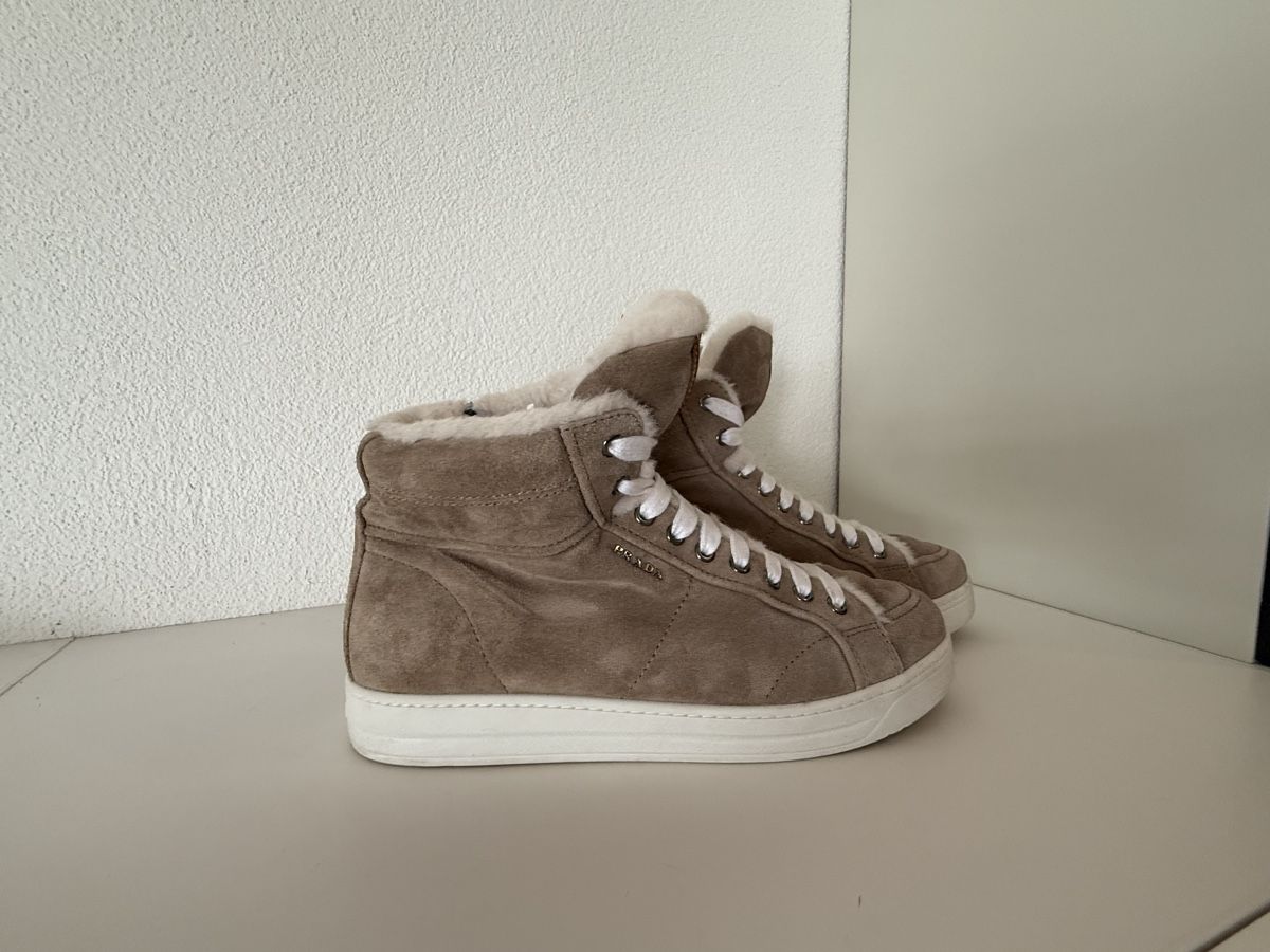 Prada Scarpe da donna: Prada Winter Schuhe Wildleder Gr. 39 – Usato da Oberglatt ZH venduto da lar_2nv2 1