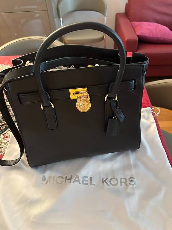 Borse da donna: Michael Kors Handtasche in Schwarz – Usato da  venduto da  1