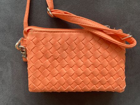 Umhänge Tasche lachsfarben mit vielen Fächer  Damen
