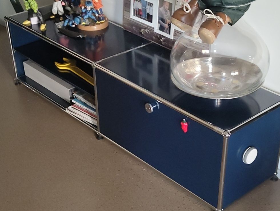 Scaffali: Modernes USM Haller Sideboard Navyblau – Nuovo (secondo la descrizione) da Zürich venduto da RETRO_FEARLESS
