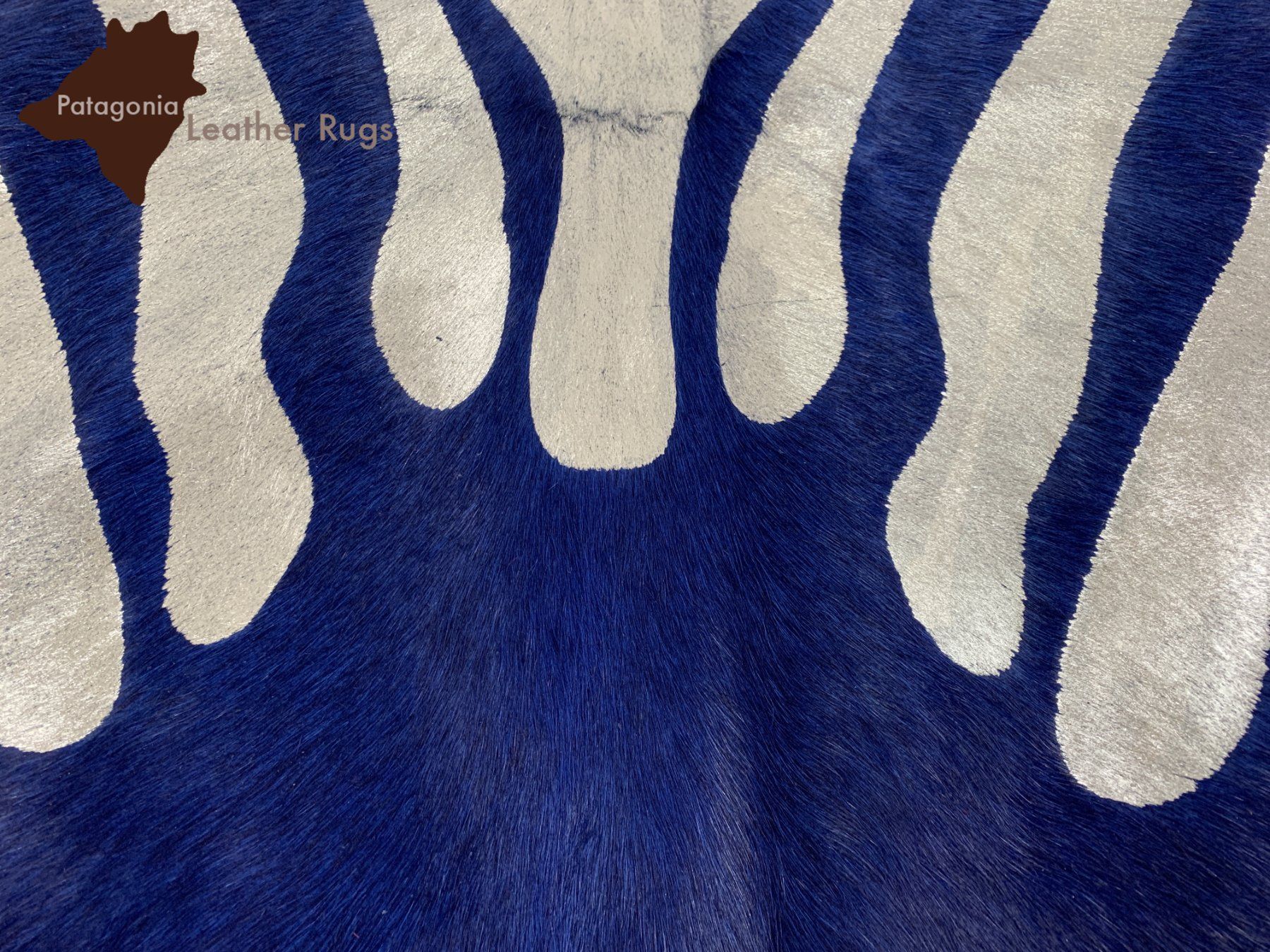 Teppiche: Kuhfell Teppich Zebra Blue/Silver – Neu und originalverpackt aus Arbedo von patagonialeatherrugs 1