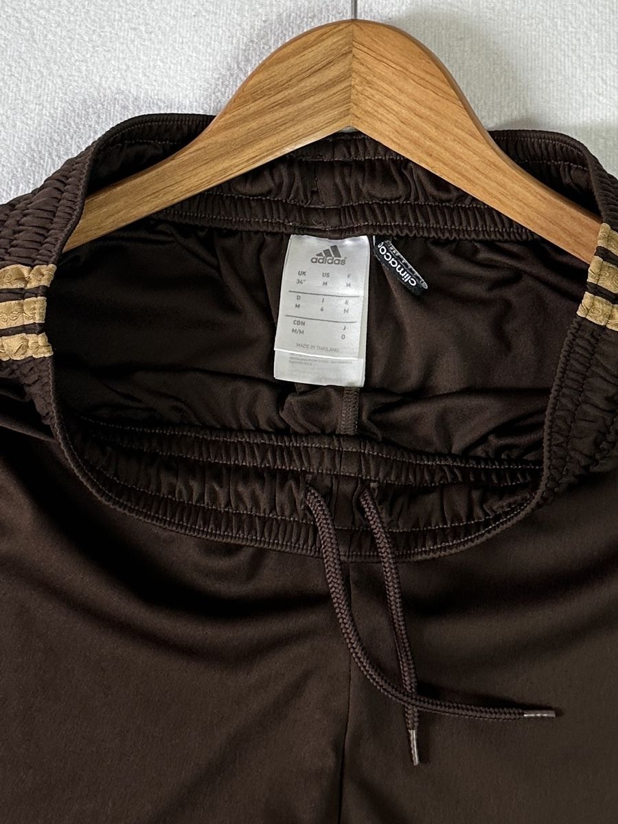 Adidas Pantaloni: bayern münchen shorts G M – Usato da Maienfeld venduto da tobeyl2020 2