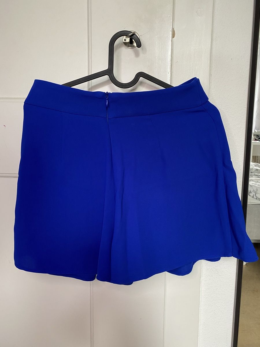 Zara Pantaloni: Zara Shorts/Rock – Nuovo (secondo la descrizione) da Zürich venduto da kse_nathan 1