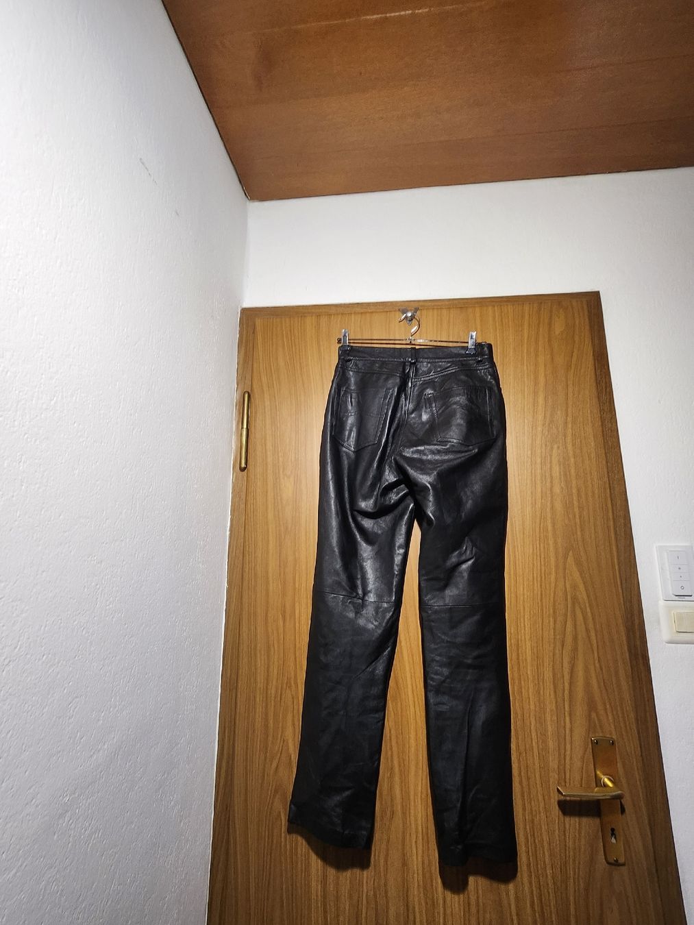 Pantaloni: Pantalon en cuir noir authentique, taille 36 – Usato da Niedergösgen venduto da Eva2410 1