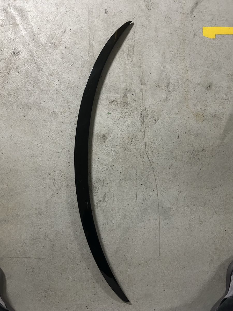 Tesla Tutti i ricambio: Tesla Model 3 Heckspoiler Schwarz Glanz! – Usato da Uznach venduto da Kushmanguli 2